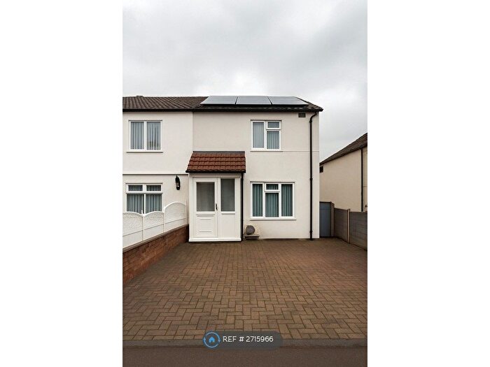 2 Bedroom Maisonette To Rent In Bulwer Road, Barnet, EN5
