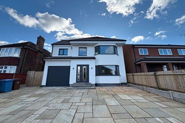 6 Bedroom Property To Rent In Hillsway Crescent, Mansfield, NG18