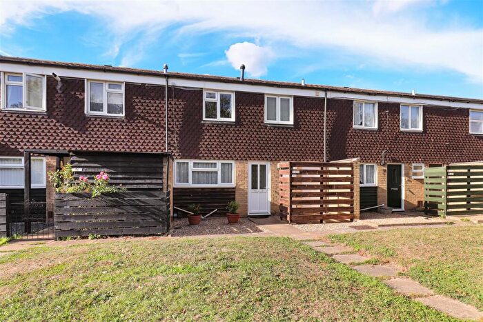 3 Bedroom Terraced House For Sale In Crathern Way, Cambridge, CB4
