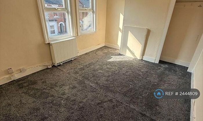 4 Bedroom Terraced House To Rent In Blenheim Road, Reading, RG1