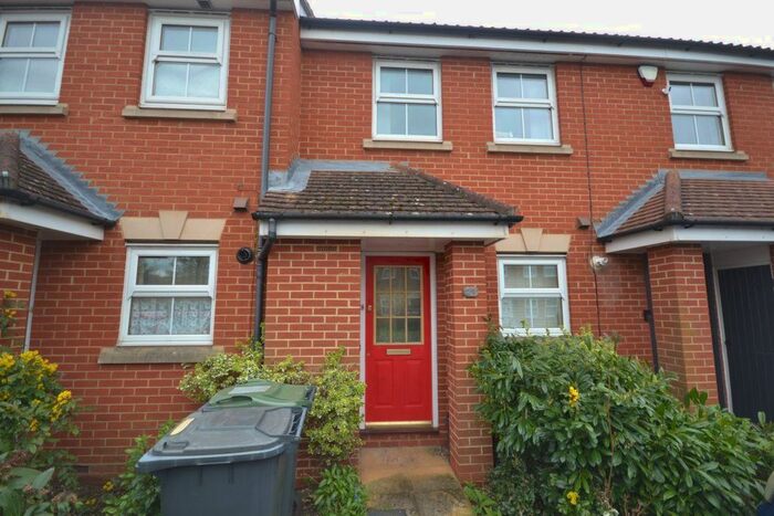 2 Bedroom Property To Rent In Wraysbury Close, Luton, LU4