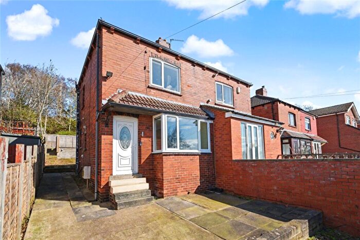2 Bedroom Semi-Detached House To Rent In Blue Hill Lane, Leeds, West Yorkshire, LS12