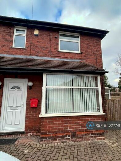 2 Bedroom Semi-Detached House To Rent In Corkland Close, Ashton-Under-Lyne, OL6