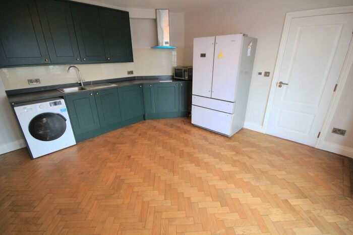 1 Bedroom Flat To Rent In Sudbury Court Drive, Harrow-On-The-Hill, Harrow, HA1