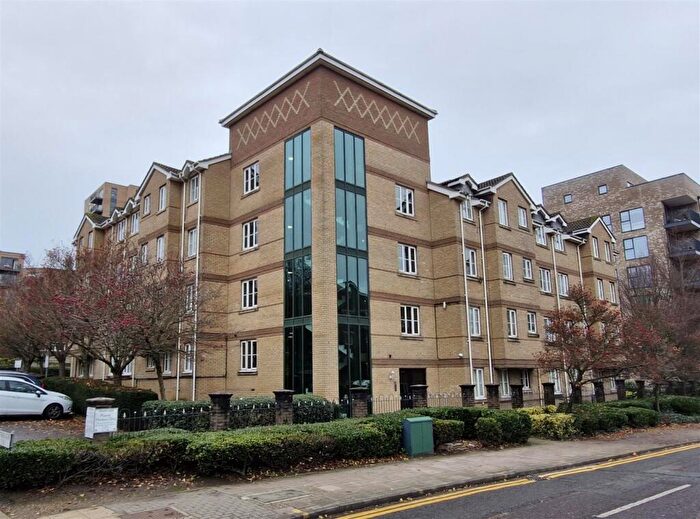 2 Bedroom Flat For Sale In Sheepcote Road, Harrow, HA1