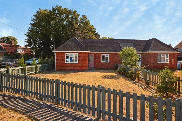 1 Bedroom Semi-Detached Bungalow For Sale In Hedges Close, Shipton Bellinger, Tidworth, SP9