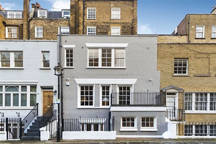 3 Bedroom Flat For Sale In Montagu Square, Marylebone, W1H