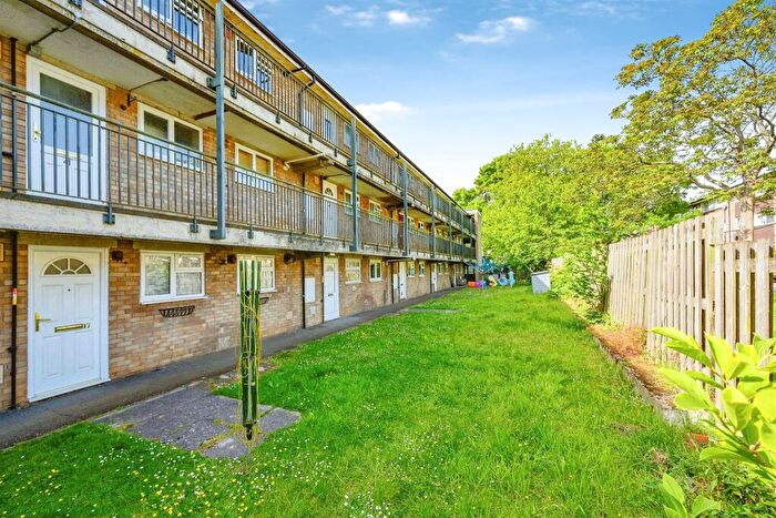 1 Bedroom Flat For Sale In Waveney, Hemel Hempstead, HP2