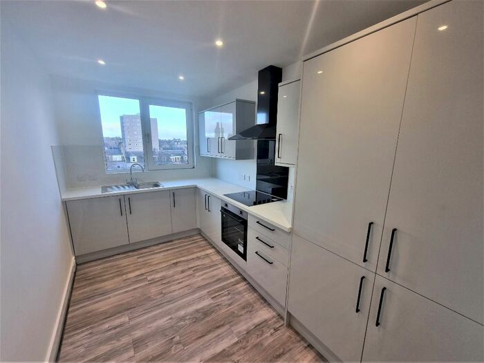 2 Bedroom Flat To Rent In Summerfield Terrace, City Centre, Aberdeen, AB24