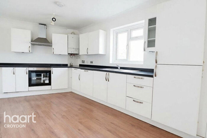 3 Bedroom Flat To Rent In Old Town, Croydon, CR0