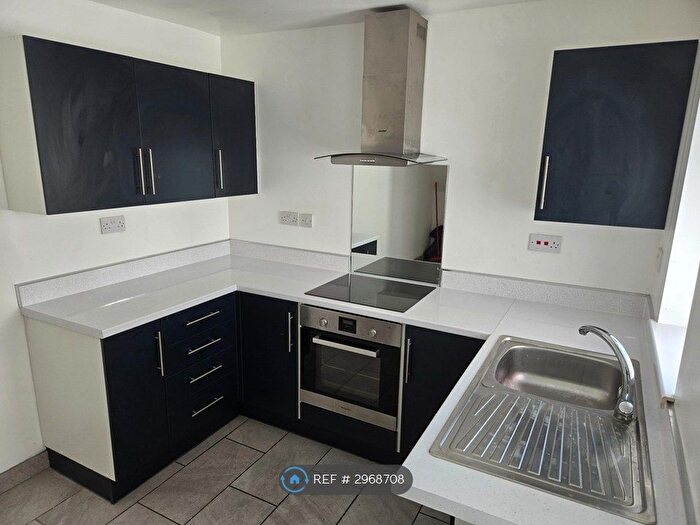 3 Bedroom Terraced House To Rent In Peter Street, Blackpool, FY1
