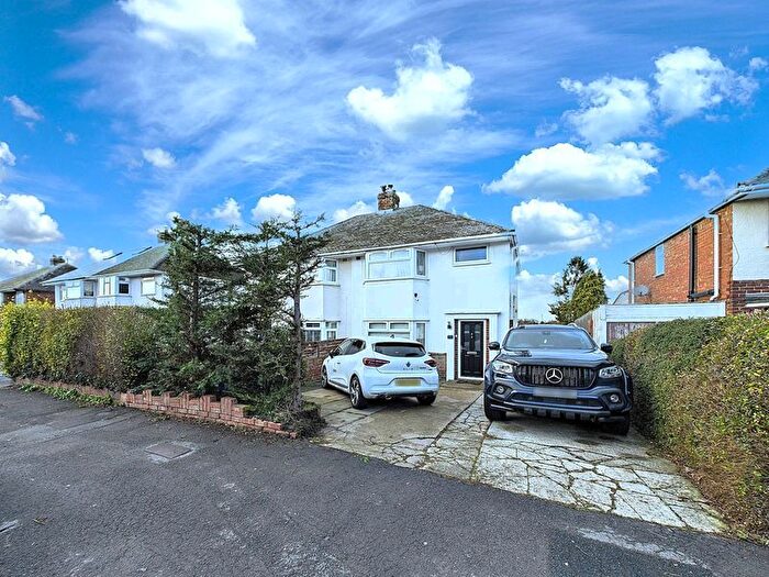 3 Bedroom Semi Detached House For Sale In Winston Road, Gloucester, GL3