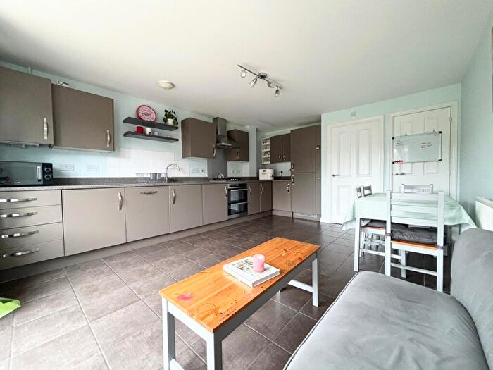 4 Bedroom Town House To Rent In Planets Way, Biggleswade, SG18