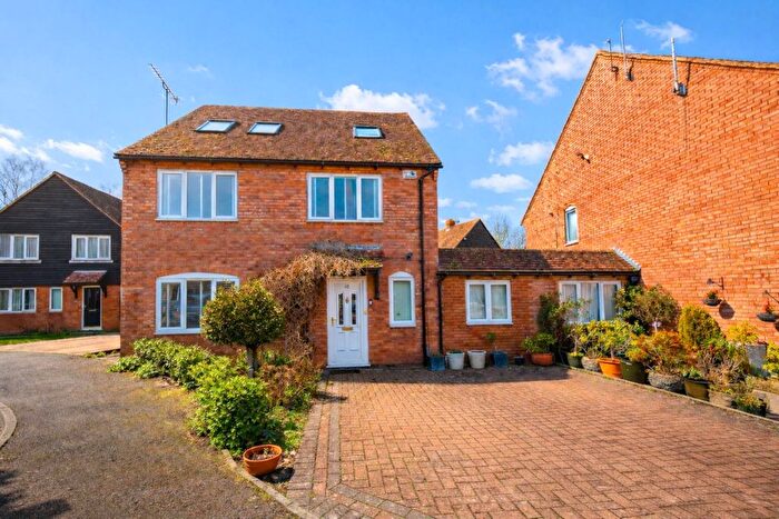 5 Bedroom Link Detached House For Sale In Riverside Close, Bridge, CT4