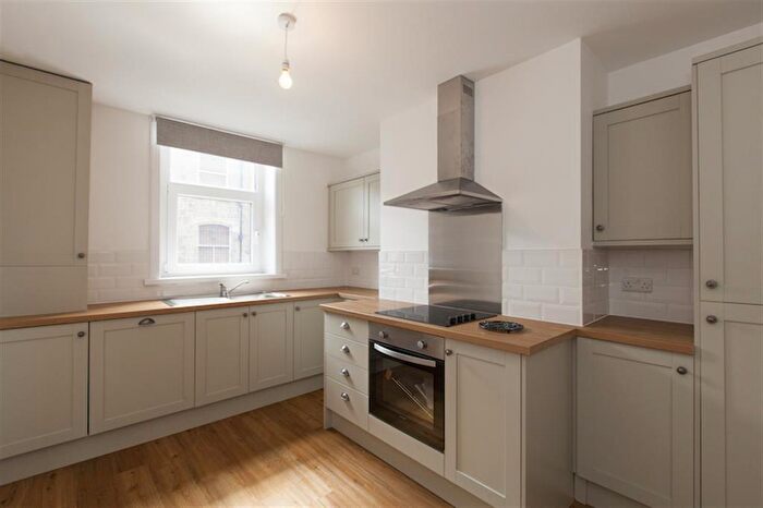 2 Bedroom Flat To Rent In Cow Pasture Road, Ilkley, LS29