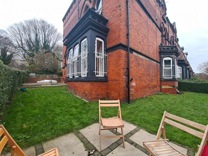 12 Bedroom House To Rent In Grosvenor Road, Leeds, LS6