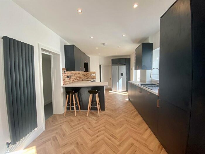 2 Bedroom Apartment To Rent In Etloe Road, Bristol, BS6
