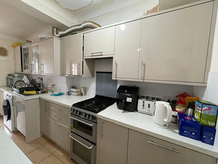 3 Bedroom Terraced House To Rent In Wentworth Road, Southall, UB2