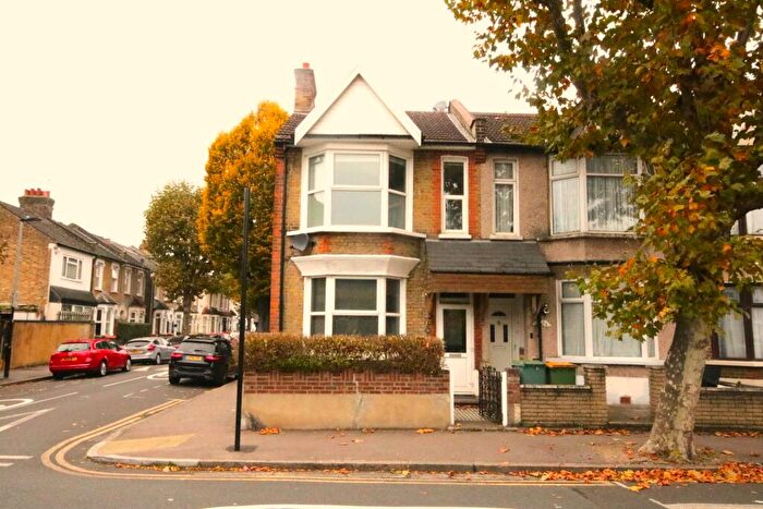 3 Bedroom End Of Terrace House To Rent In Brampton Road, London, E6
