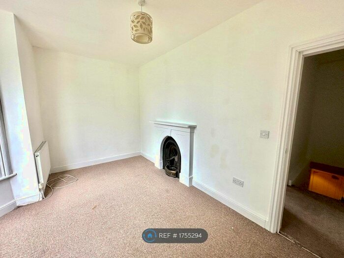 2 Bedroom Flat To Rent In Alexandra Road, Waterloo, Liverpool, L22