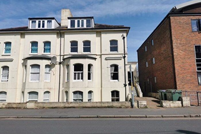 1 Bedroom Flat To Rent In Cheriton Road, Folkestone, CT20