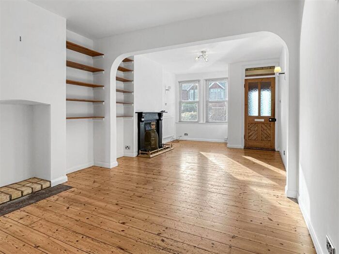 3 Bedroom Terraced House For Sale In Cherry Hinton Road, Cambridge, CB1