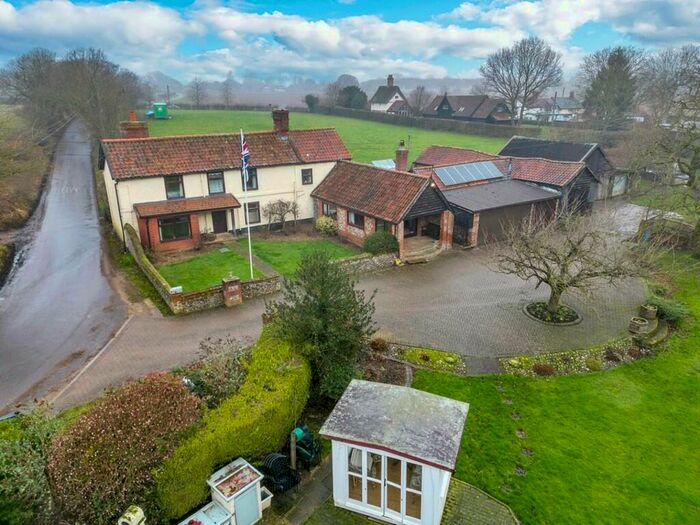 4 Bedroom Detached House For Sale In Old Buckenham, NR17