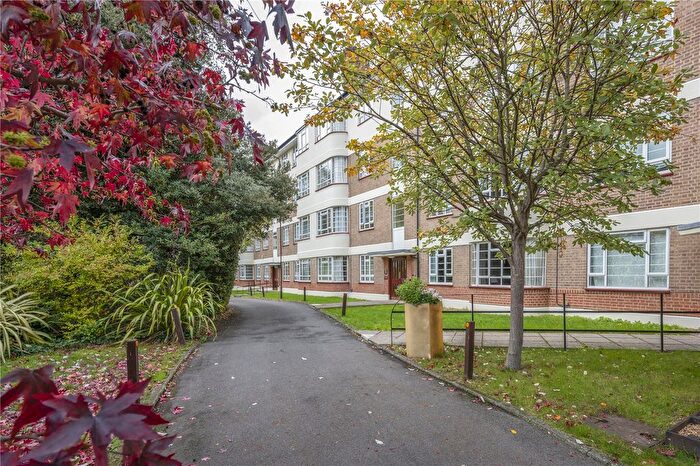 3 Bedroom Flat To Rent In Edge Hill Court, Edge Hill, Wimbledon, SW19