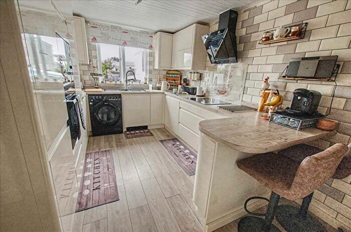 3 Bedroom Terraced House For Sale In Station Road, SA71