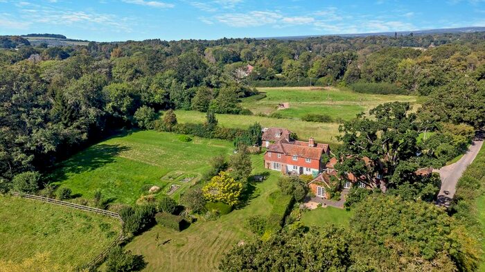 4 Bedroom Detached House For Sale In Hollington Lane, Woolton Hill, Newbury, Berkshire, RG20