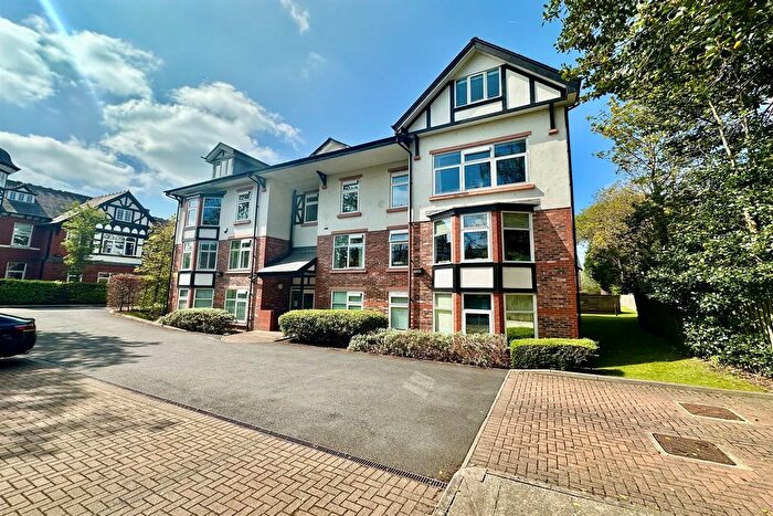 3 Bedroom Flat To Rent In Ashley Road, Hale, WA15