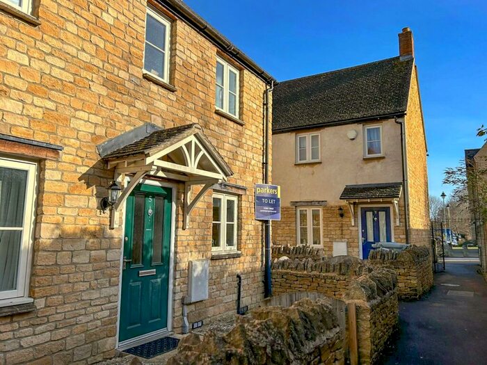 2 Bedroom End Of Terrace House To Rent In Worley Walk, High Street, Witney, OX28