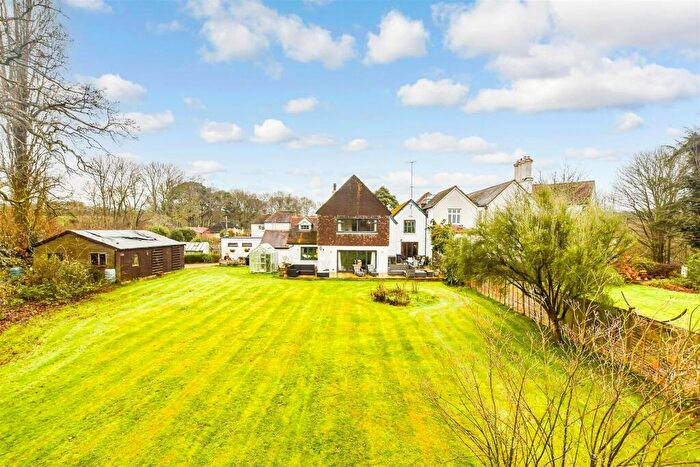 4 Bedroom Character Property For Sale In Turners Hill Road, East Grinstead, West Sussex, RH19