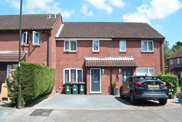 3 Bedroom Terraced House For Sale In Oakapple, Tollgate Hill, RH11