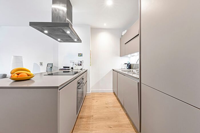 2 Bedroom Flat To Rent In Allcroft Road, London, NW5