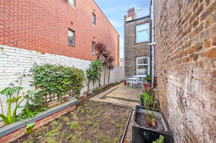 1 Bedroom Flat To Rent In Cornwall Road, London, N15