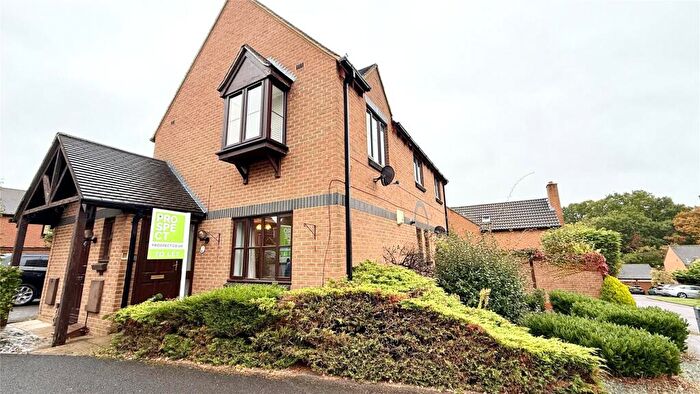 2 Bedroom Maisonette To Rent In Top Common, Warfield, Berkshire, RG42