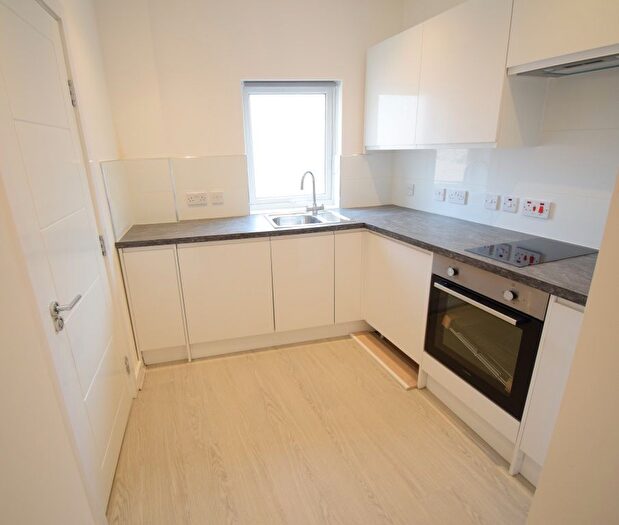 Studio To Rent In Russell Gardens, London, NW11