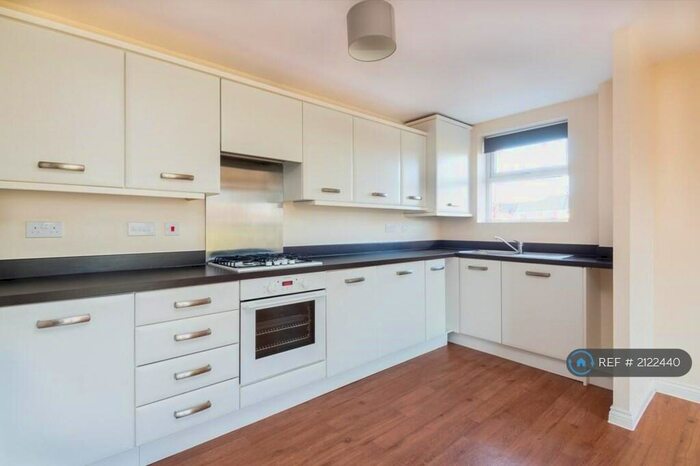 2 Bedroom Flat To Rent In Normandy Drive, Yate, Bristol, BS37