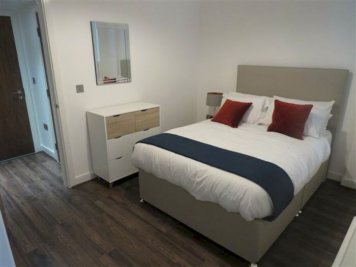 Apartment To Rent In Pope Street, Birmingham, B1