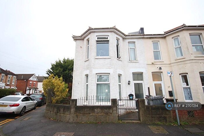 5 Bedroom Semi Detached House To Rent In Henville Road, Bournemouth, BH8