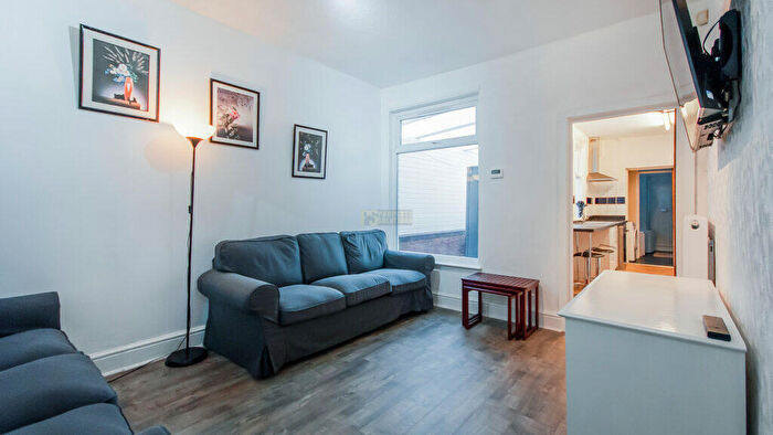 1 Bedroom Terraced House To Rent In Warwards Lane, Selly Park, Birmingham, B29