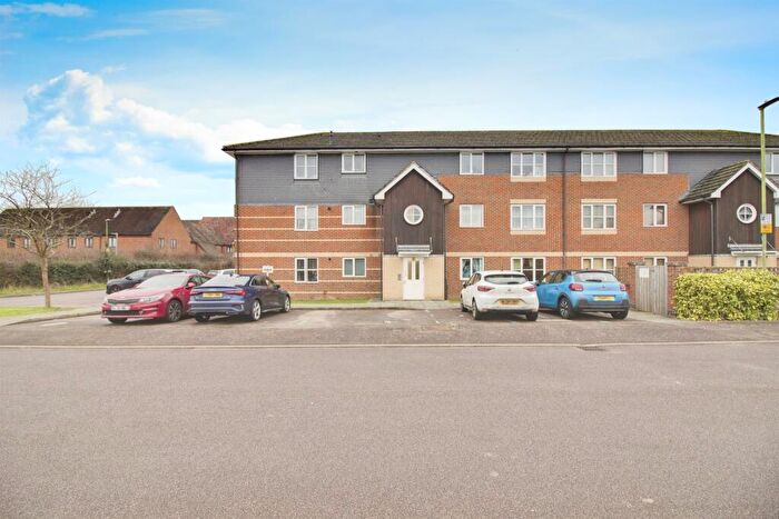 1 Bedroom Flat For Sale In Wenham Place, Hatfield, AL10