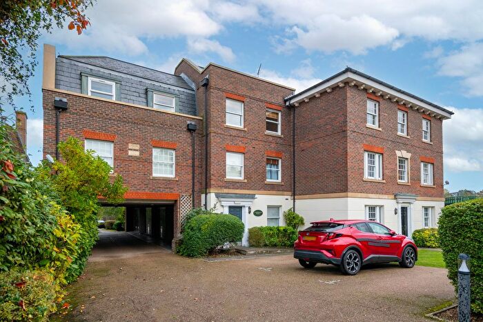 2 Bedroom Flat For Sale In Station Road North, Merstham, RH1