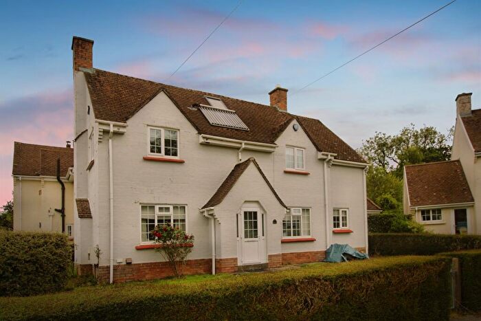 3 Bedroom Semi-Detached House For Sale In Maes Y Ffynnon, Bonvilston, Cardiff, CF5