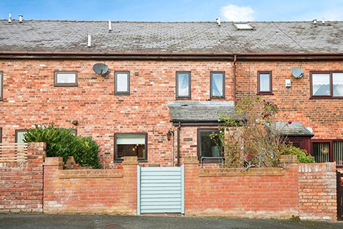 3 Bedroom Mews For Sale In Warren Hall Court, Mold Road, Broughton, Chester, CH4