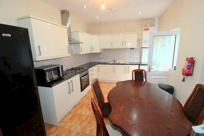 5 Bedroom Detached House To Rent In Watling Street Road, Preston, Lancashire, PR2