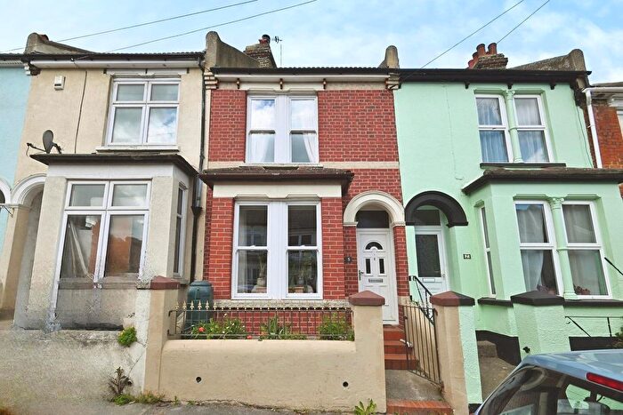 2 Bedroom Terraced House For Sale In Clarence Avenue, Rochester, Kent, ME1