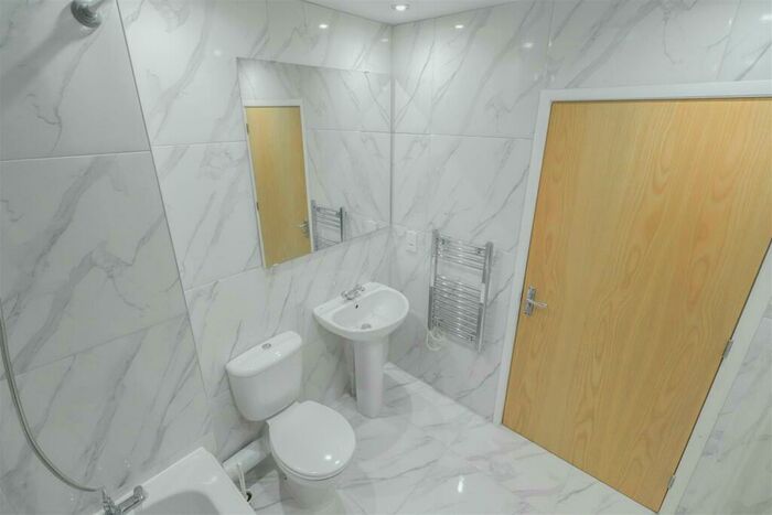 2 Bedroom Apartment To Rent In Caister Hall, Conisbrough Keep, Coventry, CV1