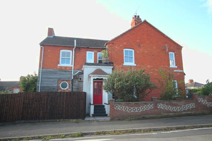 3 Bedroom End Of Terrace House To Rent In Gisburne Road, Wellingborough, NN8